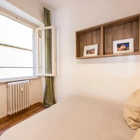 Apartment Wonderful Ponte Vecchio At A Breath. *