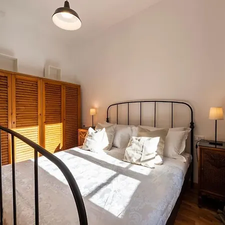 Wonderful Ponte Vecchio At A Breath. Apartment *