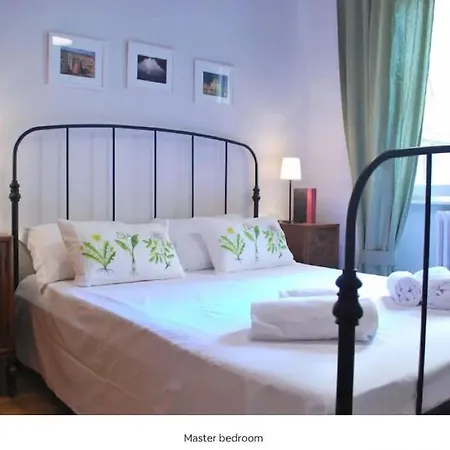 Apartment Wonderful Ponte Vecchio At A Breath. *